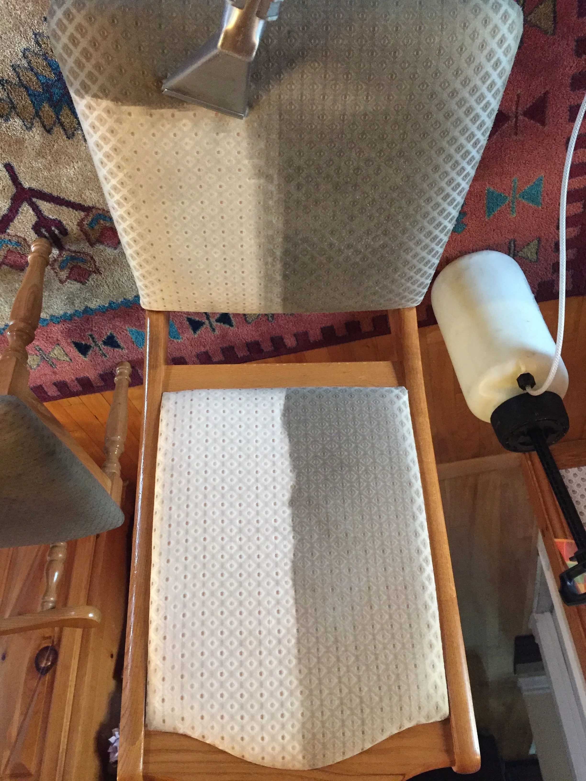 Nettoyage de chaise en cours - Équipement professionnel