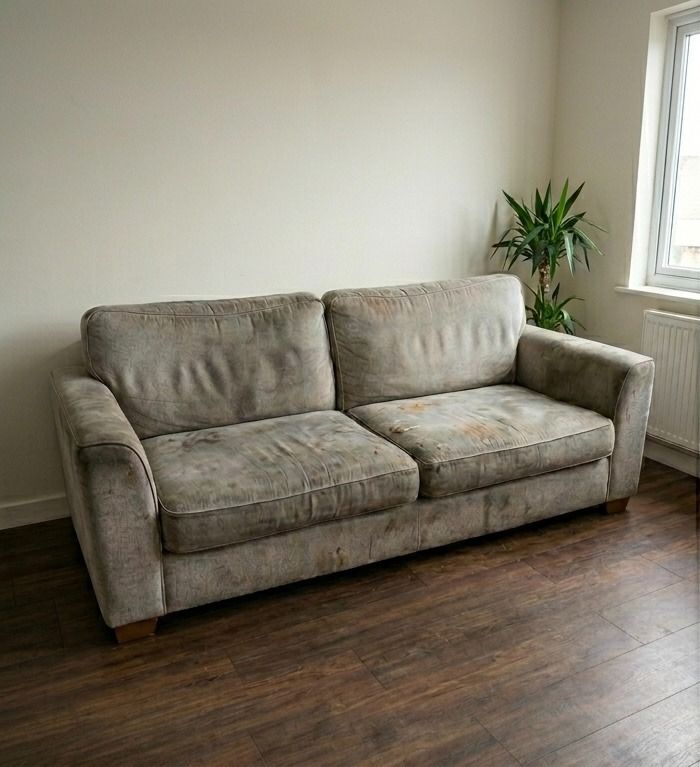 Tâche sur sofa avant nettoyage ProVapeur